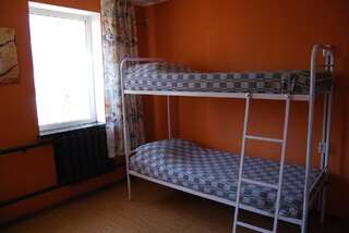 Хостелы Sweetdream Hostel Харьков Кровать в общем 6-местном номере для мужчин и женщин-5