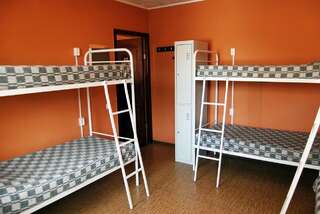 Хостелы Sweetdream Hostel Харьков Кровать в общем 6-местном номере для мужчин и женщин-6