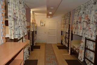 Хостелы Sweetdream Hostel Харьков Кровать в общем номере для мужчин и женщин с 10 кроватями-2